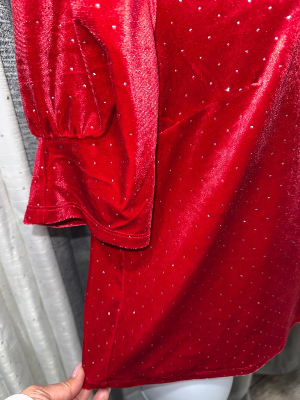 LoveTrend- NWT Velvet Red Puff Sleeve Top Size Large - Picture 10 of 14